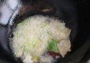 美味的蘑菇炖鸡做法图解5)