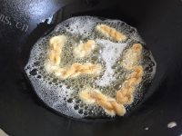 自制香酥麻花做法图解17)