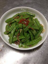 家常菜腊味荷兰豆做法图解1)