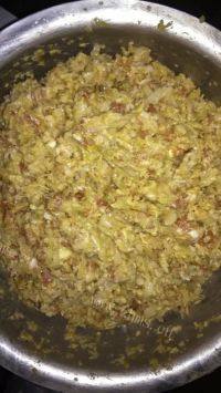 自己做的酸菜猪肉馅饺子做法图解6)