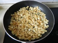 美味浇汁豆饼做法图解2)