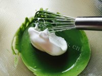 自制抹茶蛋糕卷做法图解9)