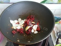 美味营养的麻辣香锅做法图解6)