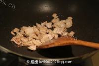 美味的扁豆焖饭做法图解3)