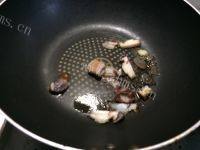 家常菜蒜薹炒腊肉做法图解4)