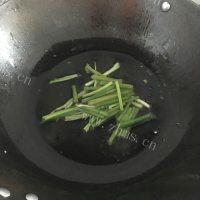 色香味俱全的葱油面做法图解5)