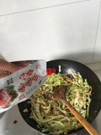 简单的炒方便面做法图解8)