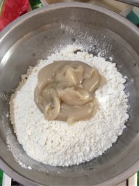 自制枣泥菊花酥做法图解1)