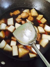 家常菜萝卜炖肉做法图解9)
