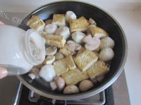 家常豆腐口蘑西兰花烩鱼丸的做法图解八
