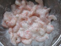美味的虾仁豆腐做法图解4)