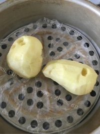 土豆底披萨做法图解2)