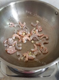 家常菜秋葵炒虾仁做法图解4)