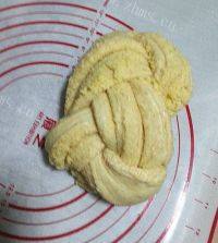 DIY好吃的椰蓉面包做法图解10)