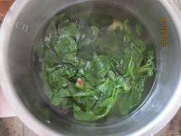 菠菜蛋花汤做法图解1)