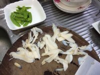 家常荷兰豆炒鲍片做法图解6)