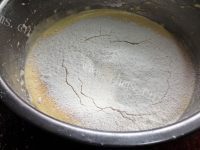 自制胡萝卜蛋糕做法图解7)
