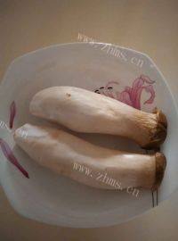 家常菜杏鲍菇炒腊肉做法图解2)