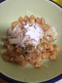 爱吃土豆鸡丁盖饭做法图解1)