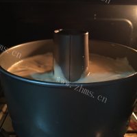 美味的香橙戚风做法图解13)