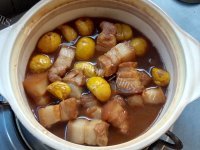 美味的板栗红烧肉做法图解8)
