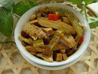家常菜泡椒肉丝