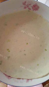 自己做的葱油饼做法图解2)