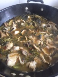 回味无穷的酸菜鱼做法图解10)
