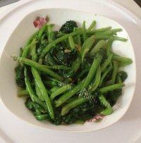 让人怀念的清炒菠菜
