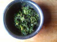家常菜凉拌菠菜做法图解9)