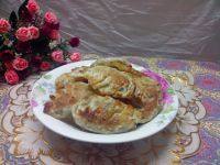 自己做的芹菜鸡蛋煎饺