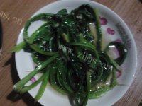 喷香的素炒油麦菜