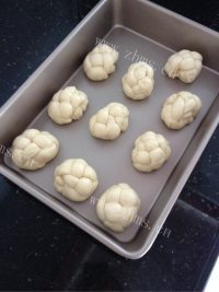 独特的绣球面包做法图解16)