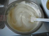 原味戚风蛋糕卷做法图解11)