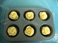 自制苹果玫瑰花做法图解13)