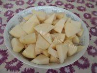 美味鸡腿烧土豆做法图解5)