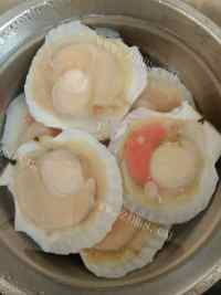 美味的蒜蓉蒸扇贝做法图解1)