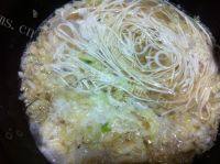 美味的白菜挂面汤做法图解5)