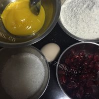 诱人的蔓越莓饼干做法图解1)