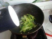 家常菜芥蓝牛肉做法图解4)