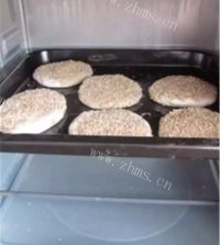 自制肉末烧饼做法图解16)