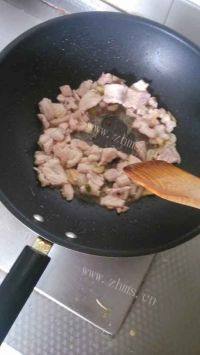家常菜茄子炖土豆做法图解3)