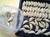 简单的韭菜猪肉饺做法图解14)
