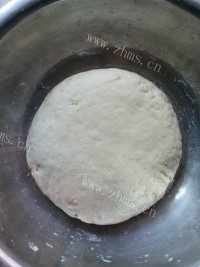 香气浓郁的茄子馅饺子做法图解1)