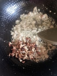 自制肉酱做法图解4)