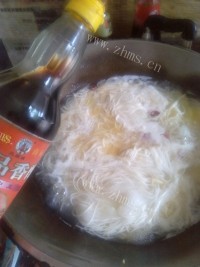 美味的土豆面条做法图解8)