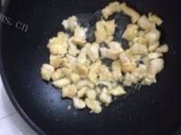 酥脆油炸鸡米花做法图解5)