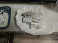 美味的糖醋带鱼做法图解2)
