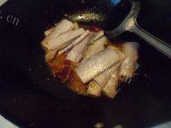 常吃不腻的红烧带鱼的做法图解三