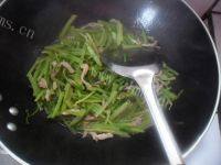 美美厨房之芹菜炒肉